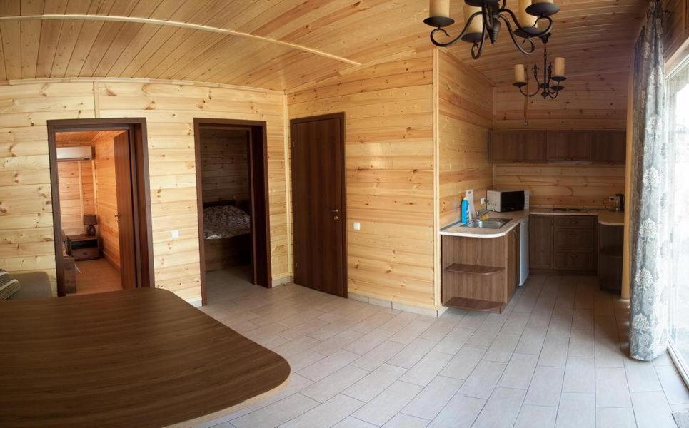 Marco Polo Hotel Ulʼyanovka Buitenkant foto