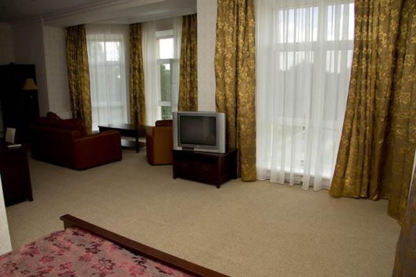 Marco Polo Hotel Ulʼyanovka Buitenkant foto